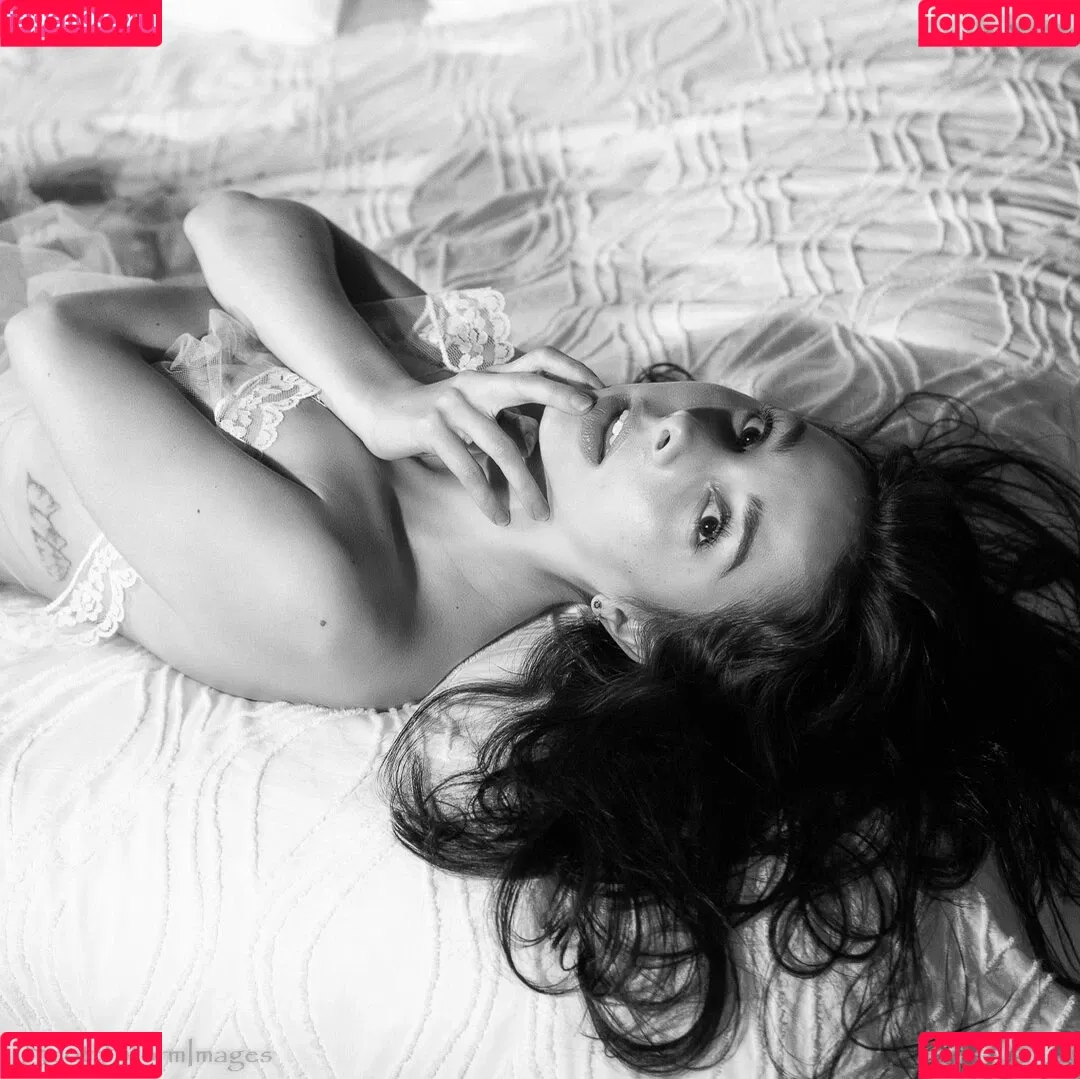 nora.iris Onlyfans Photo Gallery 