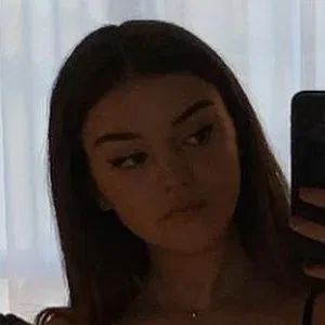 emmy_almyy Onlyfans Photo Gallery 