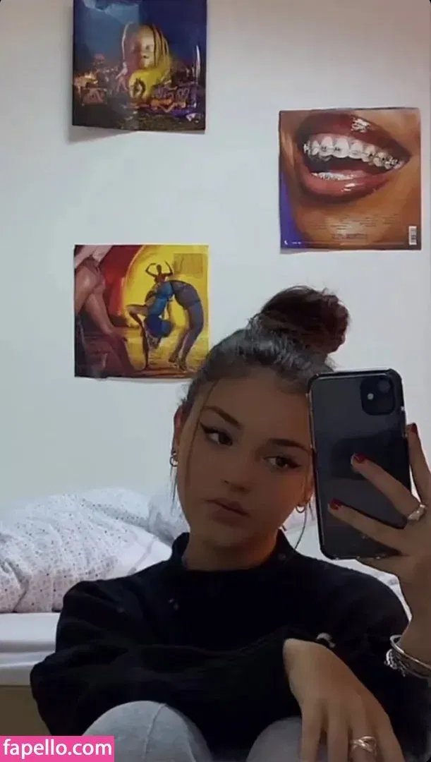 emmy_almyy Onlyfans Photo Gallery 