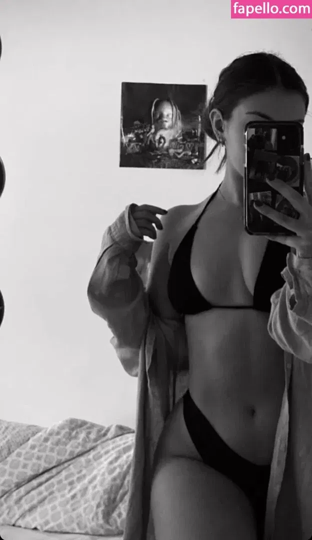 emmy_almyy Onlyfans Photo Gallery 