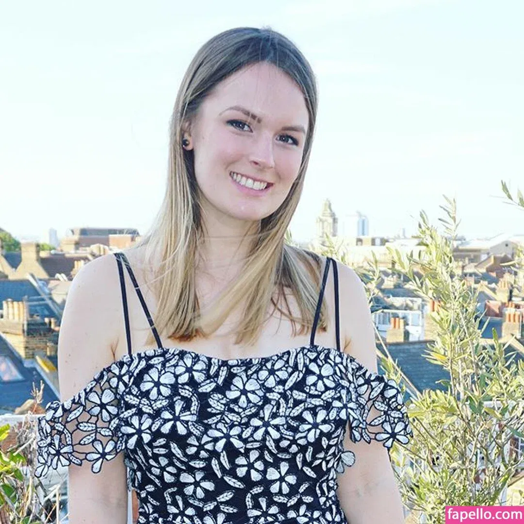 emmy_almyy Onlyfans Photo Gallery 