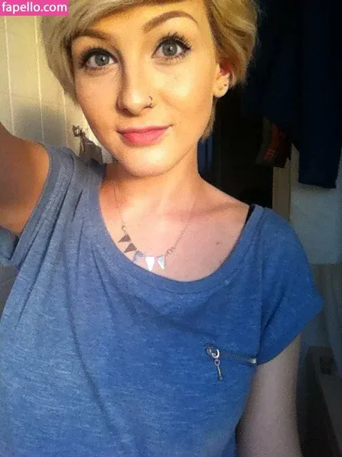 emmy_almyy Onlyfans Photo Gallery 