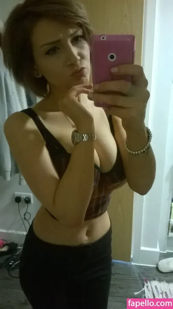 emmy_almyy Onlyfans Photo Gallery 