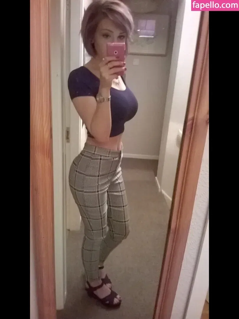 emmy_almyy Onlyfans Photo Gallery 