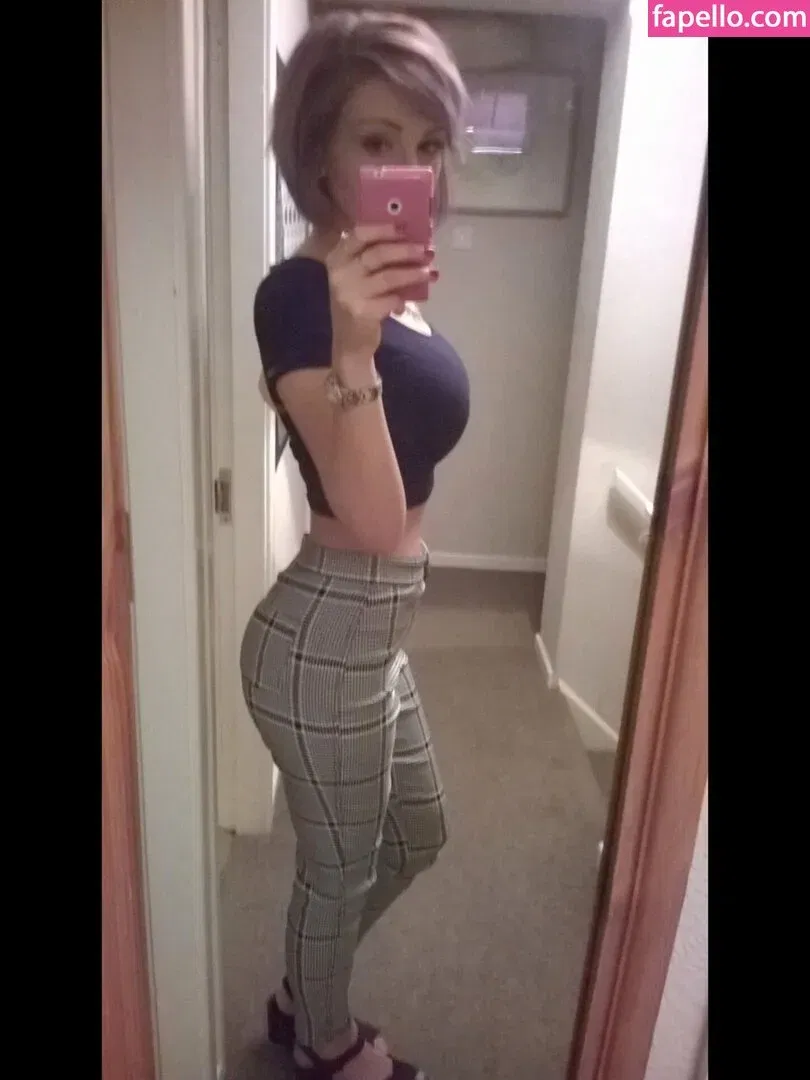 emmy_almyy Onlyfans Photo Gallery 