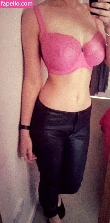 emmy_almyy Onlyfans Photo Gallery 