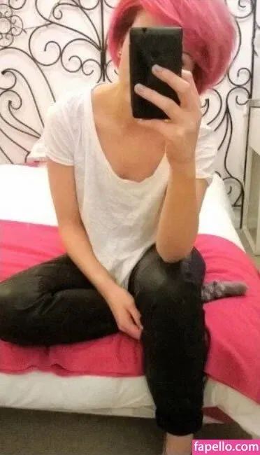 emmy_almyy Onlyfans Photo Gallery 