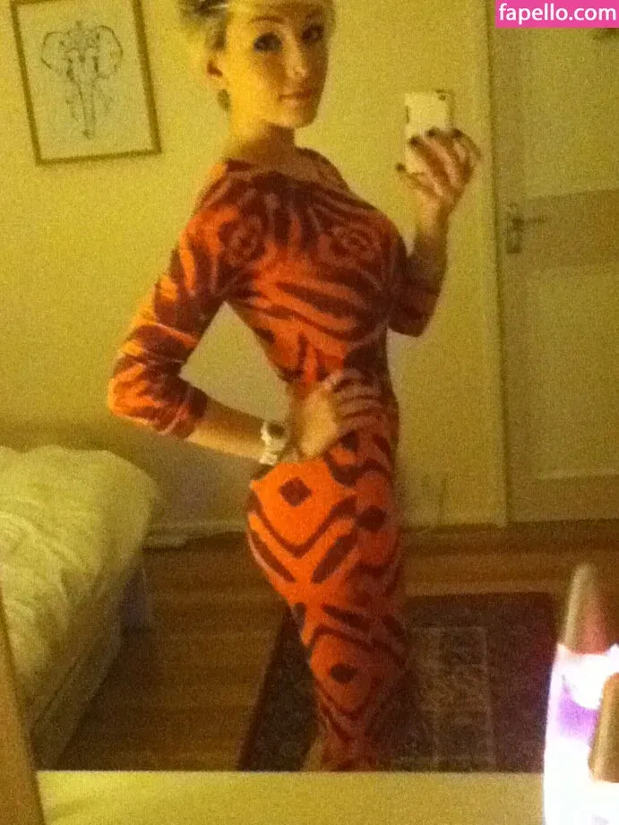 emmy_almyy Onlyfans Photo Gallery 