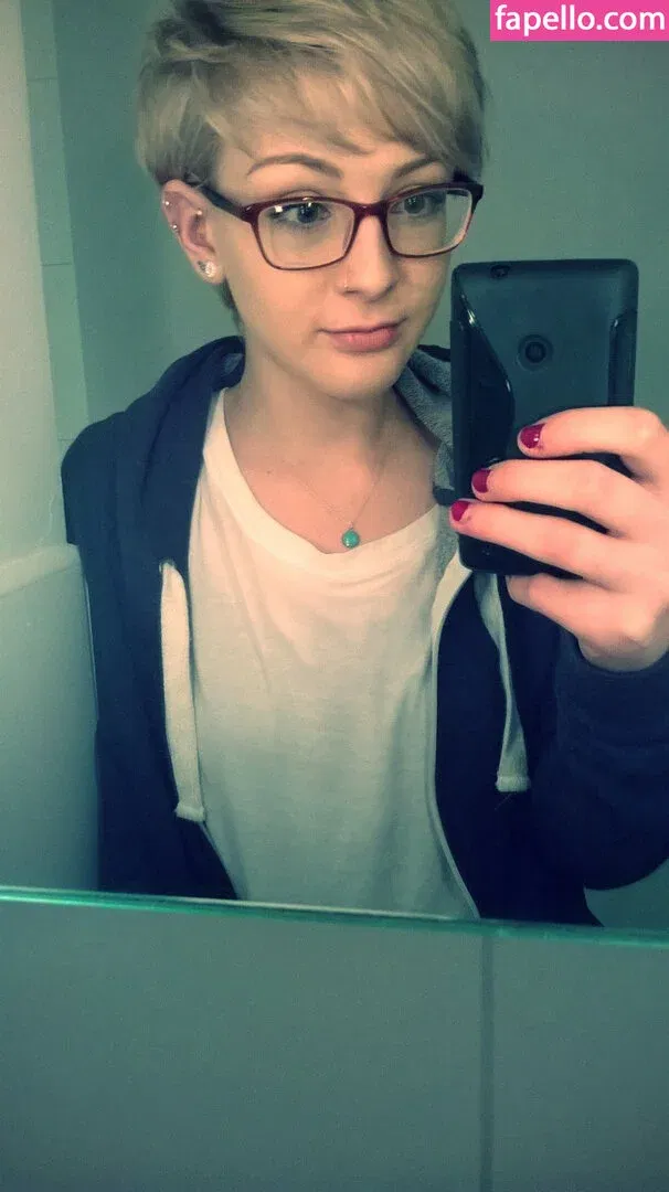 emmy_almyy Onlyfans Photo Gallery 