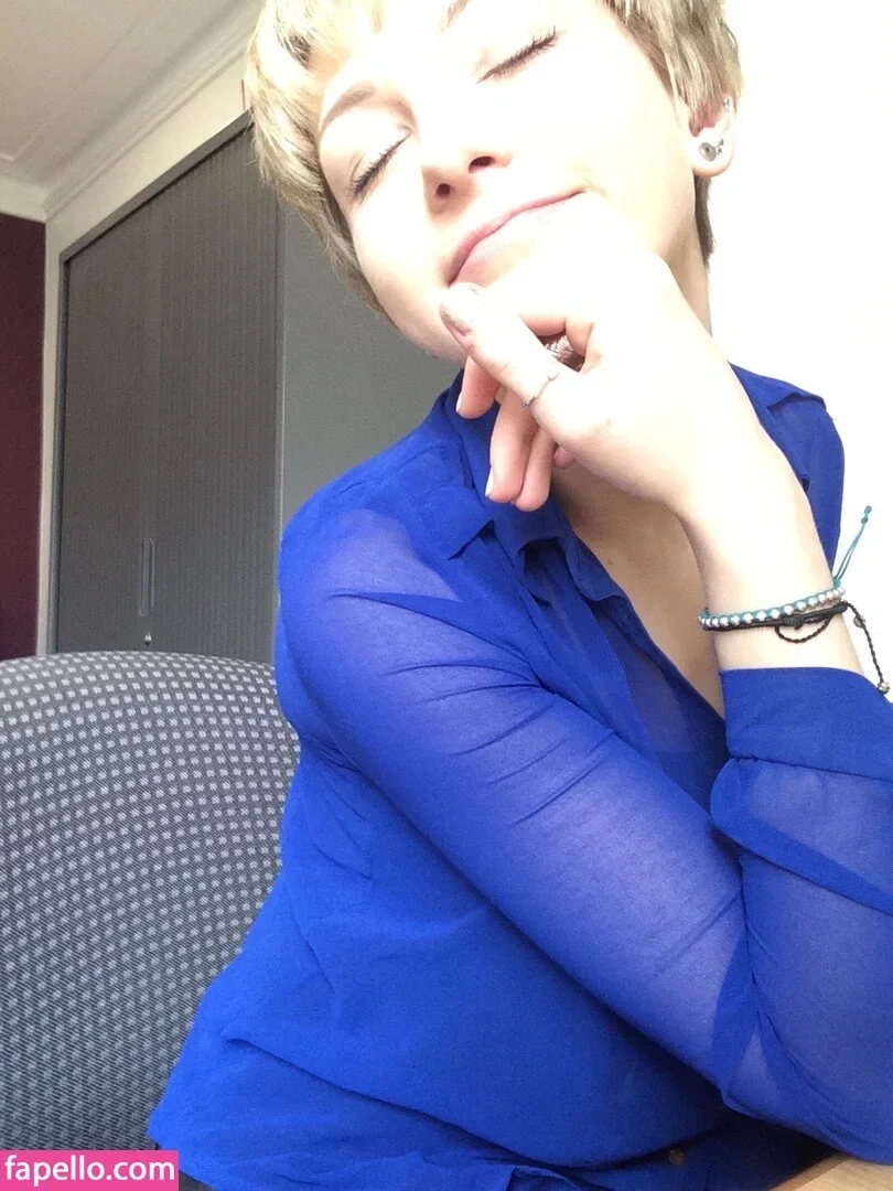 emmy_almyy Onlyfans Photo Gallery 