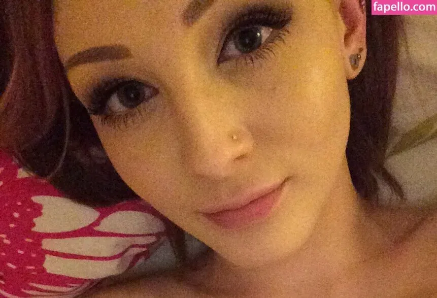 emmy_almyy Onlyfans Photo Gallery 