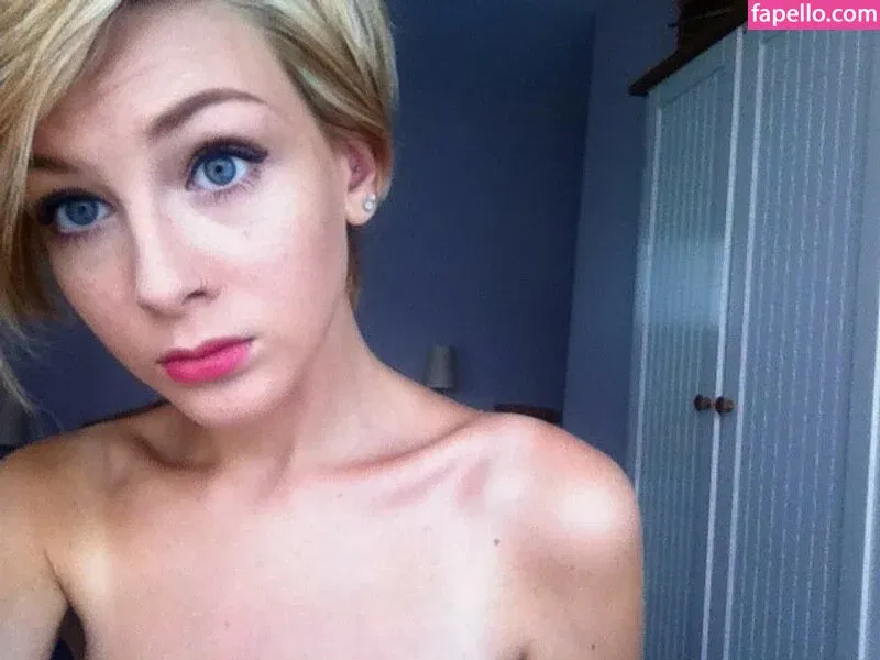 emmy_almyy Onlyfans Photo Gallery 