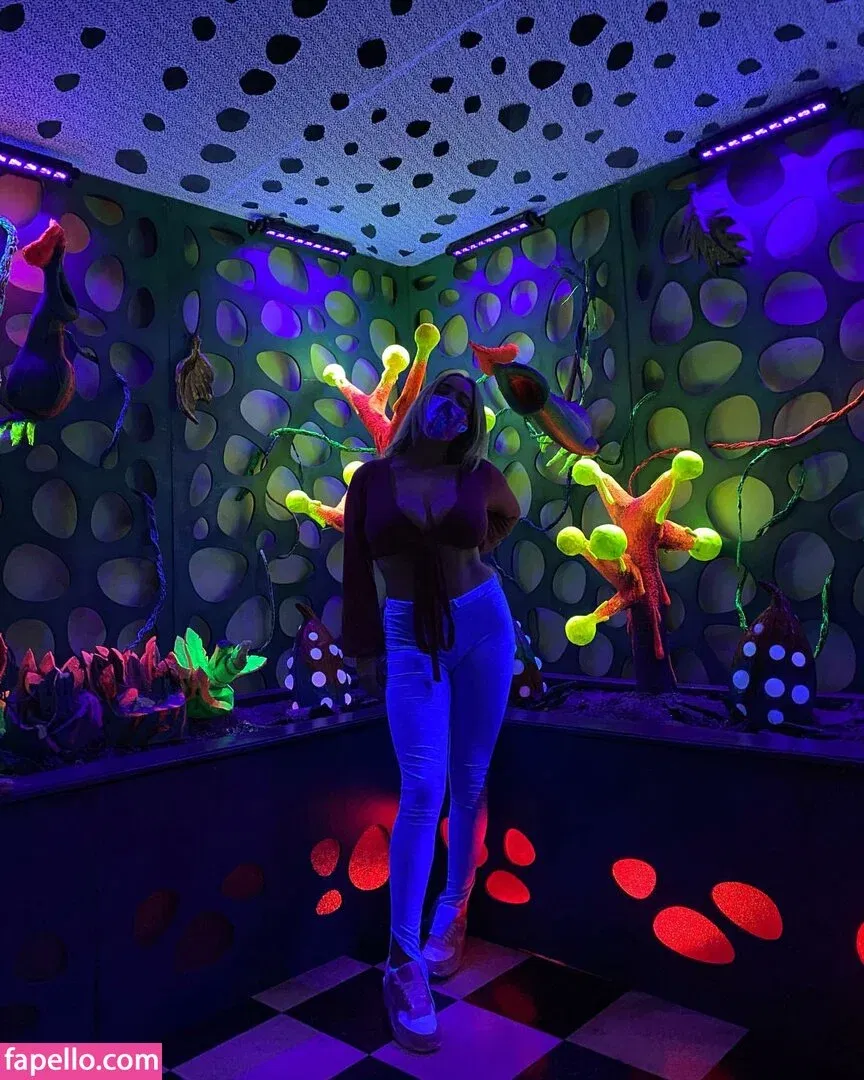 emmy_almyy Onlyfans Photo Gallery 