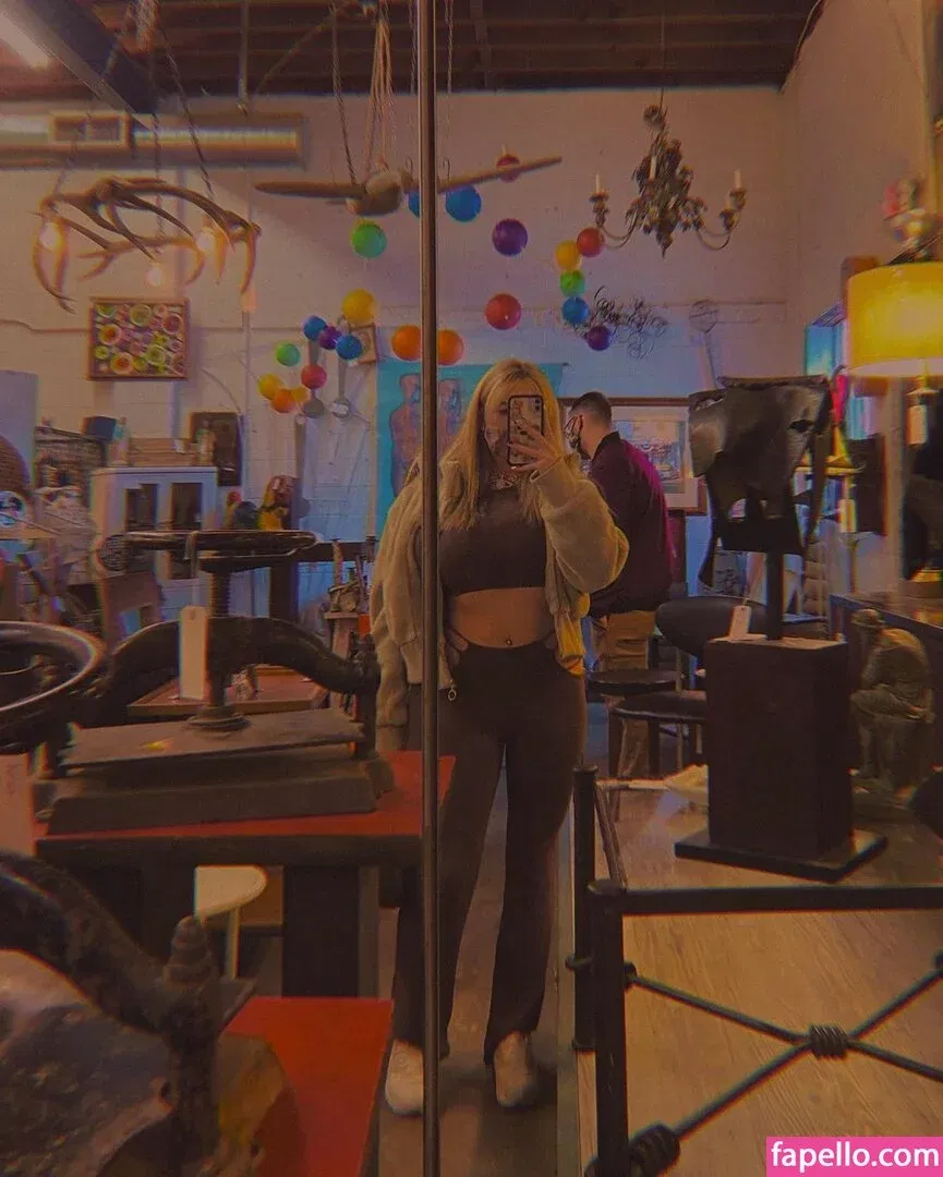 emmy_almyy Onlyfans Photo Gallery 