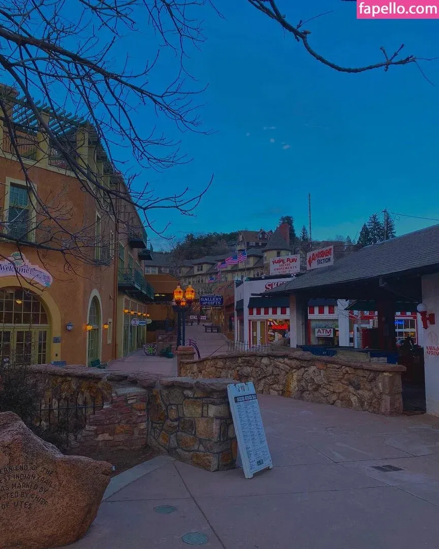 emmy_almyy Onlyfans Photo Gallery 