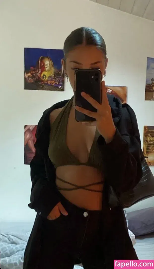 emmy_almyy Onlyfans Photo Gallery 