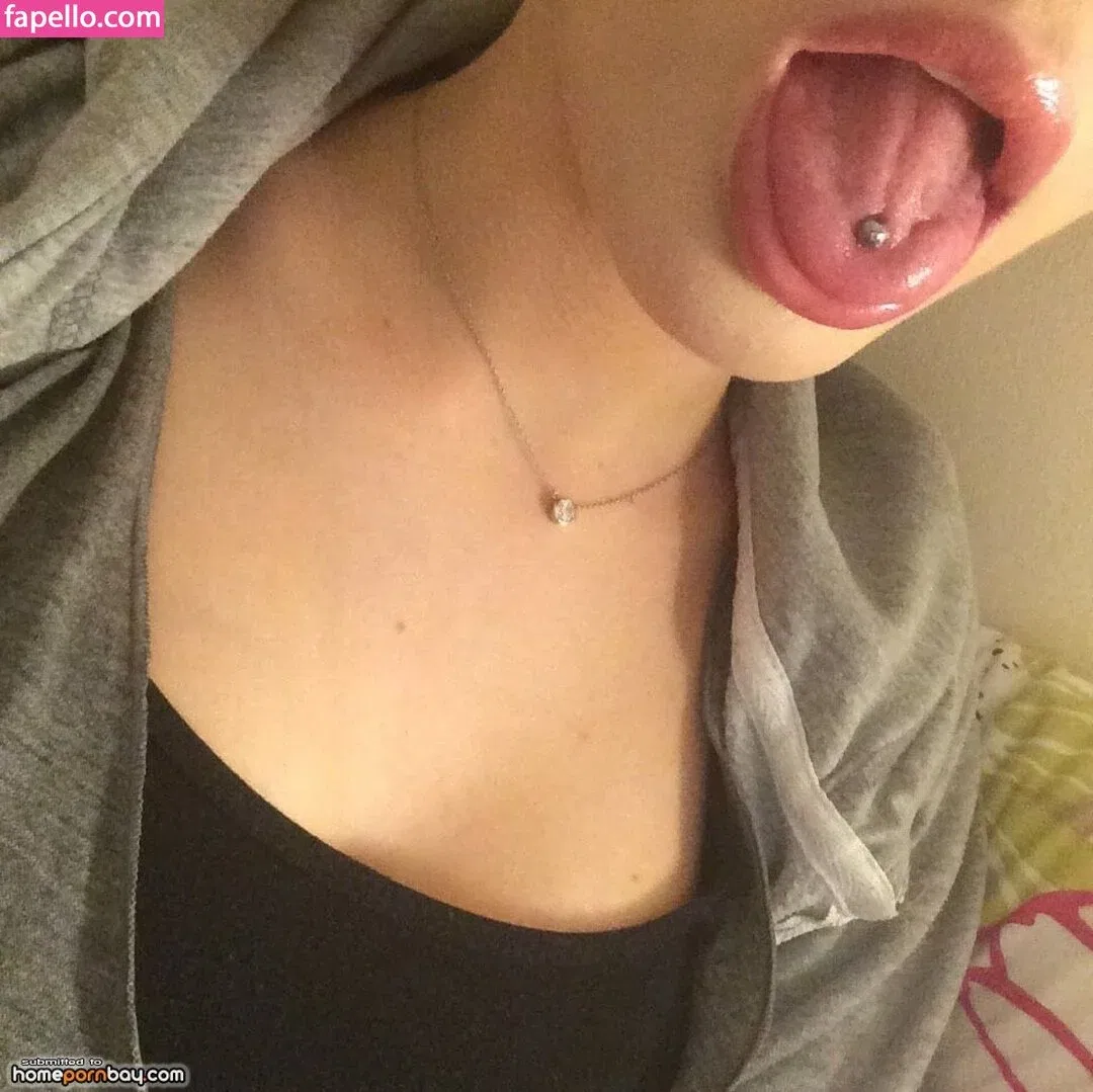 emmy_almyy Onlyfans Photo Gallery 