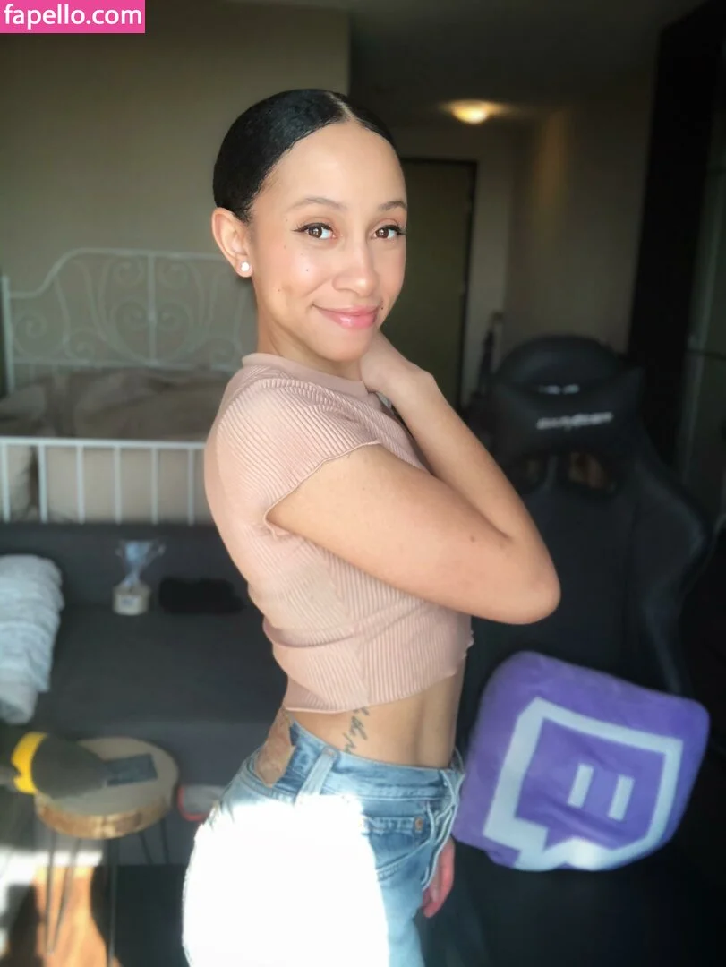 samora Onlyfans Photo Gallery 