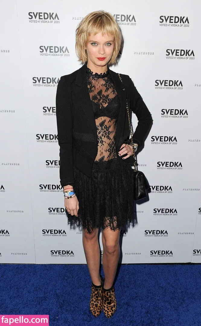 Sara Paxton Onlyfans Photo Gallery 