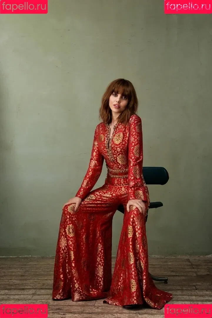 Ophelia Lovibond Onlyfans Photo Gallery 
