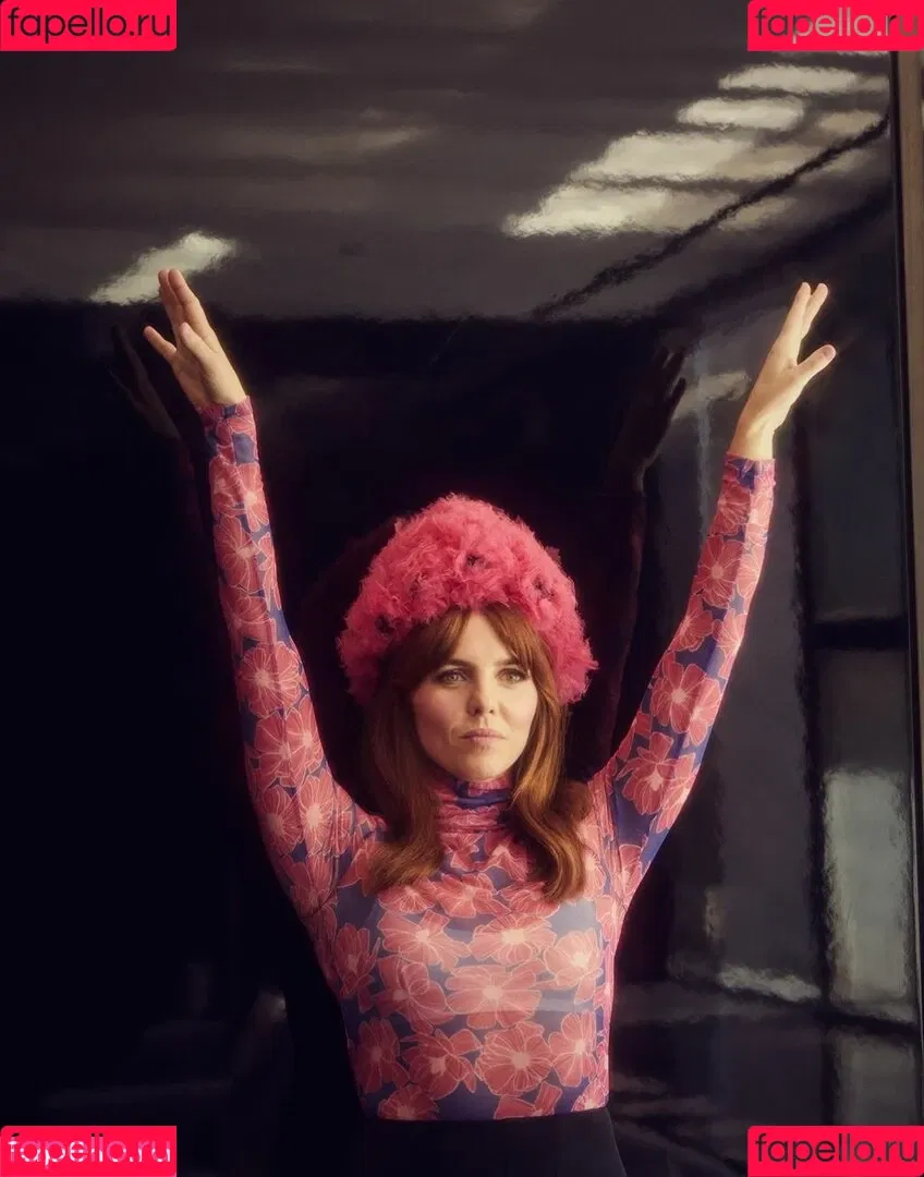 Ophelia Lovibond Onlyfans Photo Gallery 