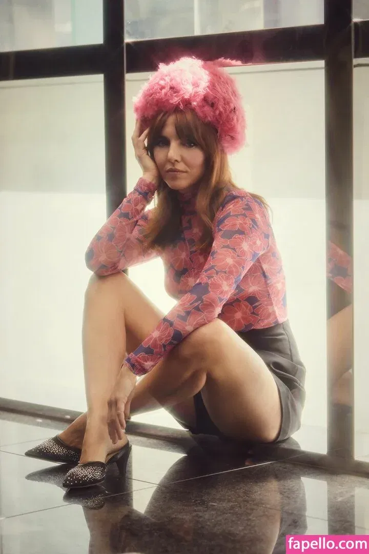 Ophelia Lovibond Onlyfans Photo Gallery 