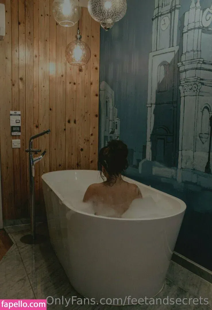 feetandsecrets Onlyfans Photo Gallery 