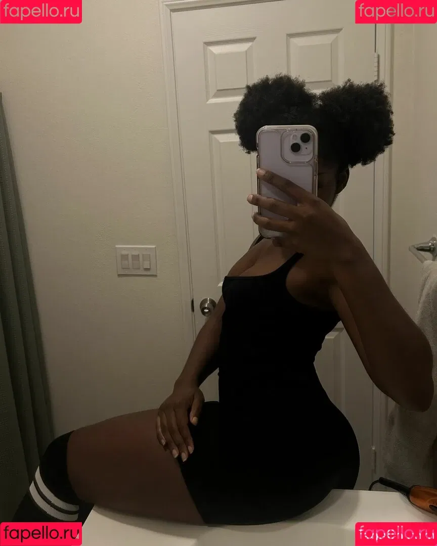 Ebony Butts Onlyfans Photo Gallery 