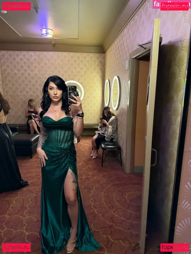 Log in Onlyfans Photo Gallery 