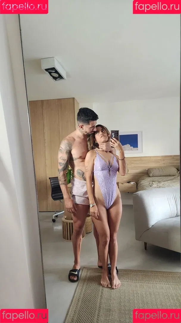 sara-latina Onlyfans Photo Gallery 