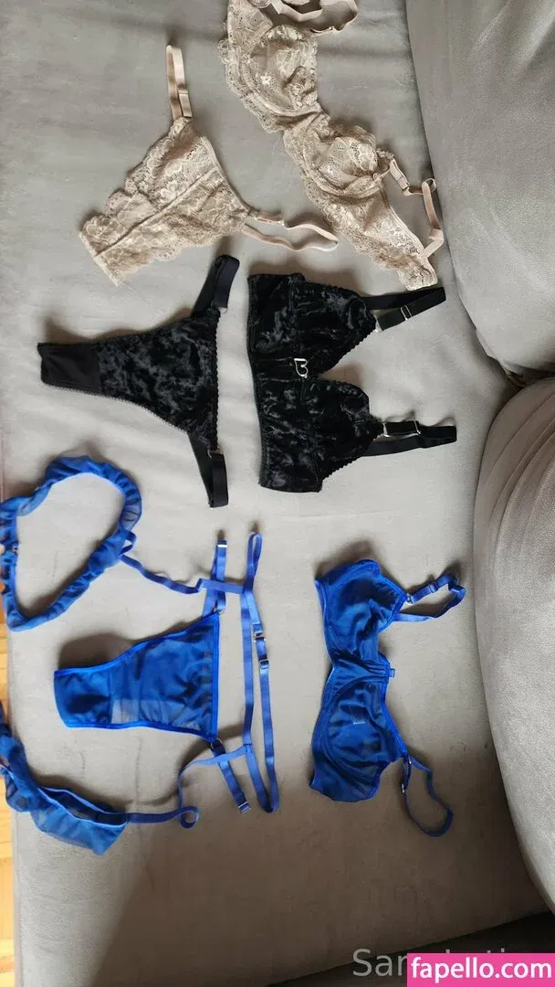 sara-latina Onlyfans Photo Gallery 