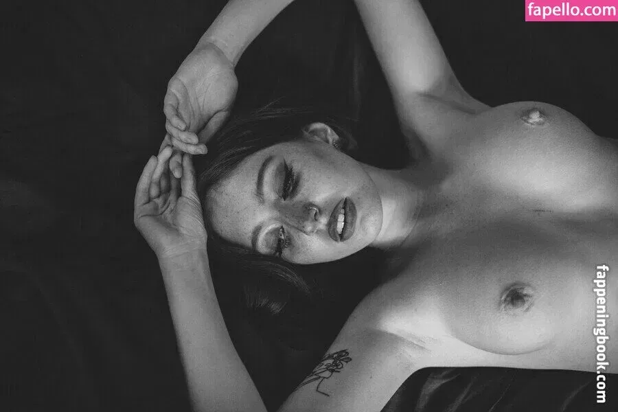 r3dbaby Onlyfans Photo Gallery 