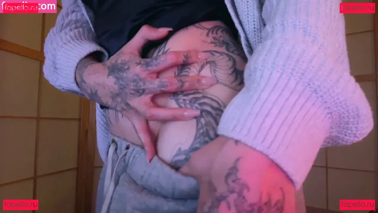 JadeyAnh Onlyfans Photo Gallery 