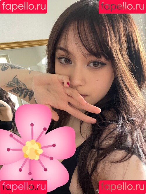 JadeyAnh Onlyfans Photo Gallery 