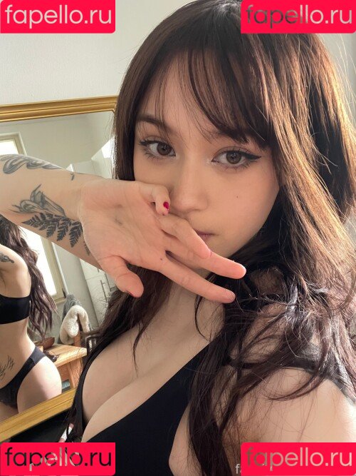 JadeyAnh Onlyfans Photo Gallery 