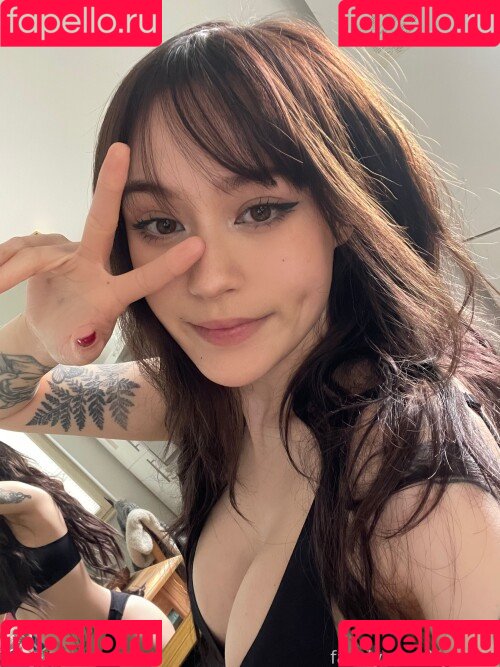 JadeyAnh Onlyfans Photo Gallery 