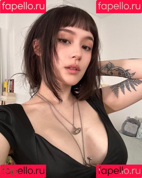 JadeyAnh Onlyfans Photo Gallery 