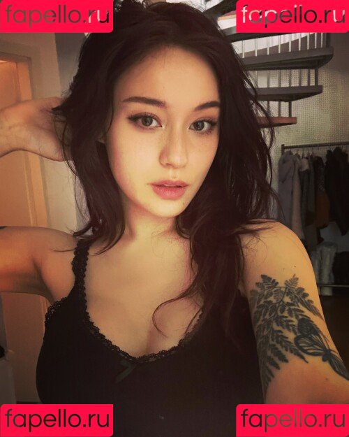 JadeyAnh Onlyfans Photo Gallery 