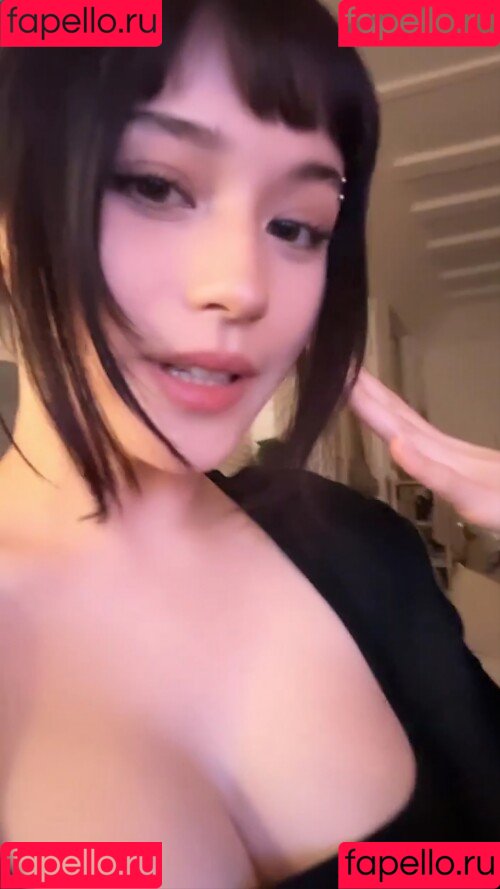 JadeyAnh Onlyfans Photo Gallery 