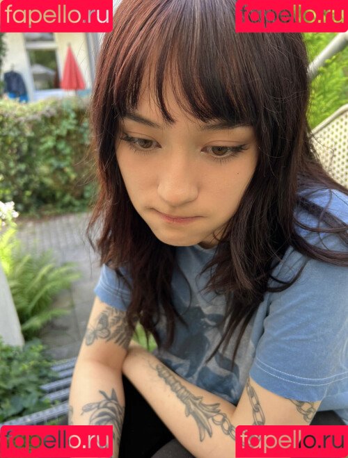 JadeyAnh Onlyfans Photo Gallery 