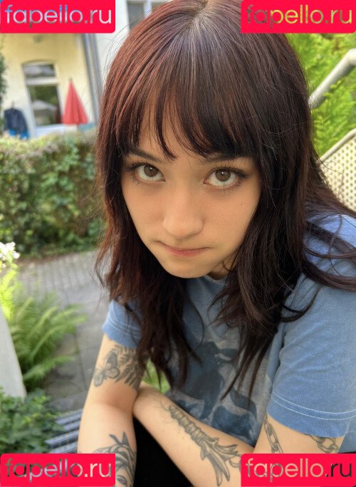 JadeyAnh Onlyfans Photo Gallery 