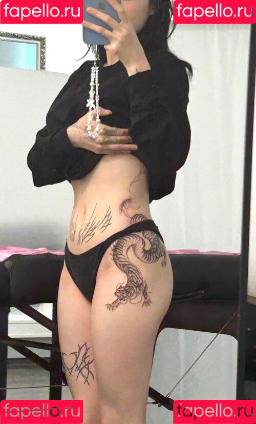 JadeyAnh Onlyfans Photo Gallery 