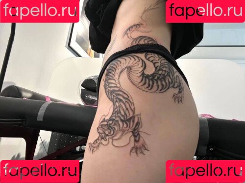 JadeyAnh Onlyfans Photo Gallery 