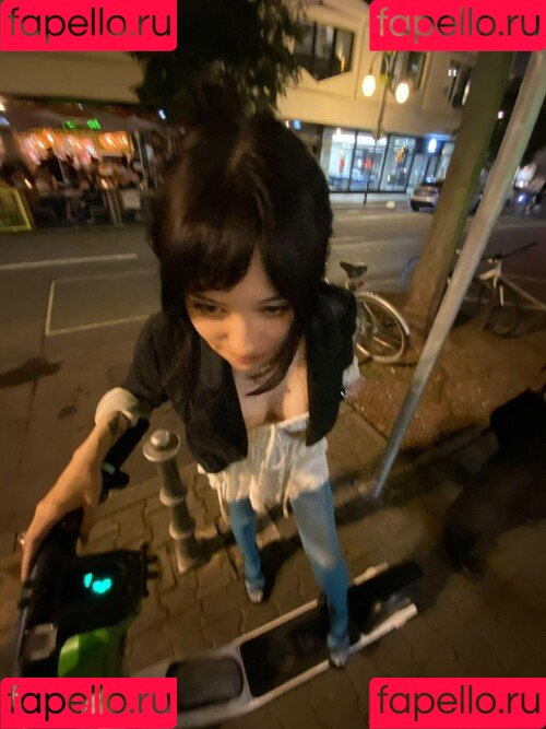 JadeyAnh Onlyfans Photo Gallery 