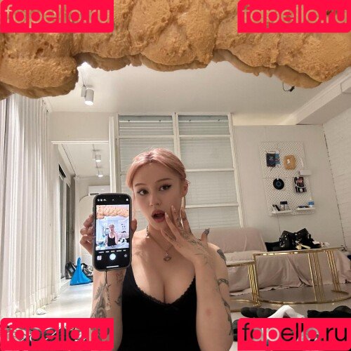 JadeyAnh Onlyfans Photo Gallery 