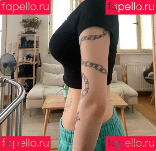 JadeyAnh Onlyfans Photo Gallery 