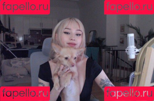 JadeyAnh Onlyfans Photo Gallery 