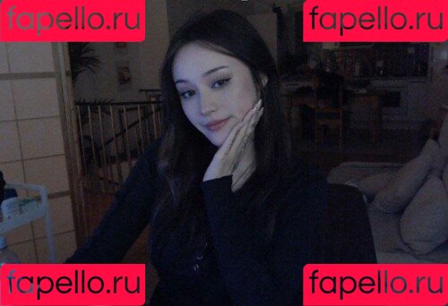 JadeyAnh Onlyfans Photo Gallery 