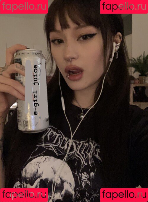 JadeyAnh Onlyfans Photo Gallery 