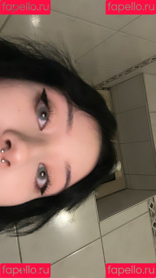 JadeyAnh Onlyfans Photo Gallery 